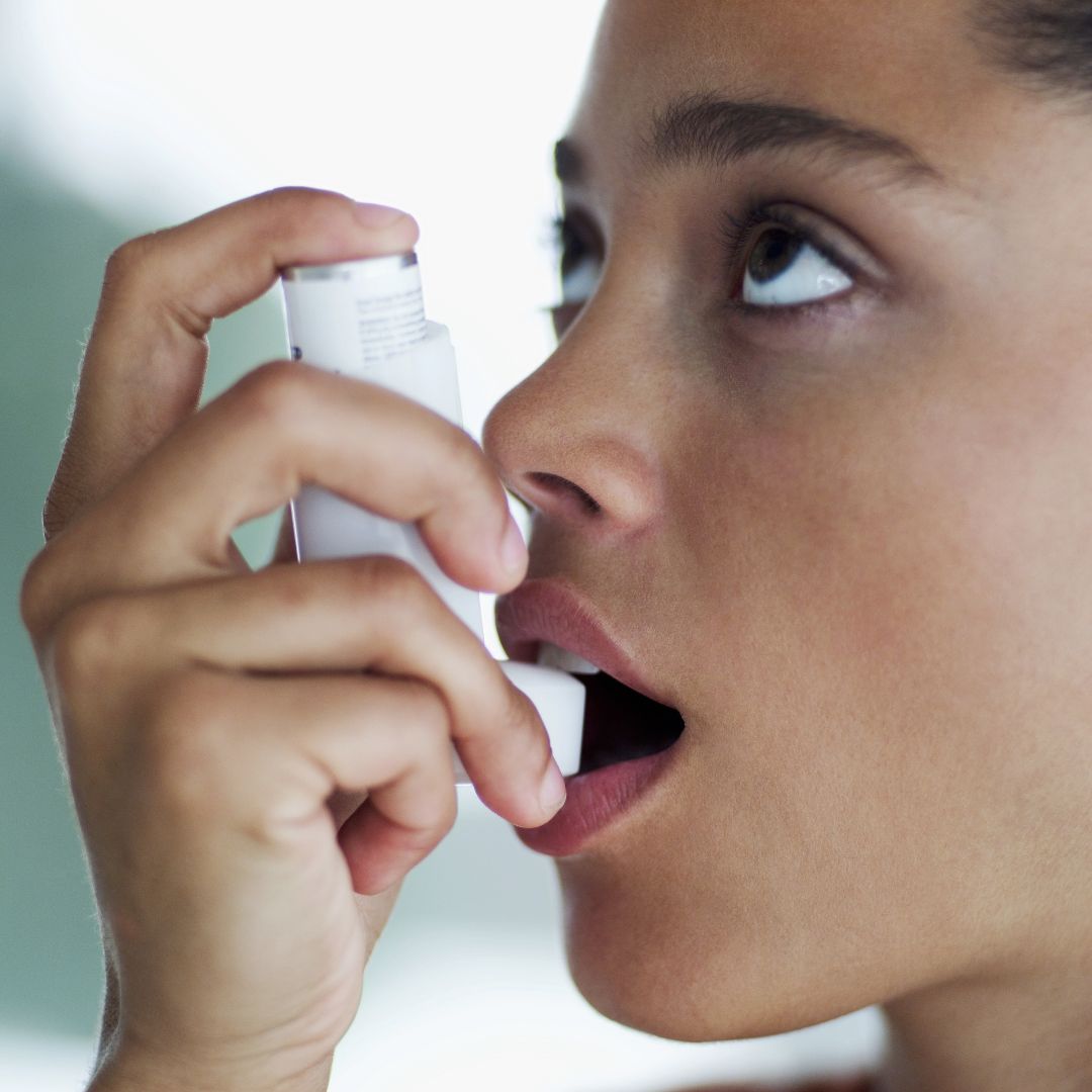 child with inhaler